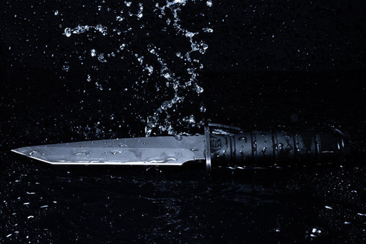 Wie kann Wasser ein Messer schädigen?